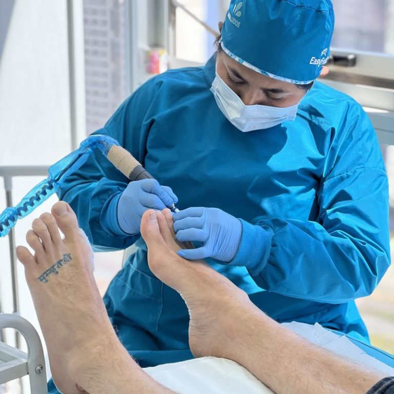 podologia-easyfeet-tratamiento-800x1067